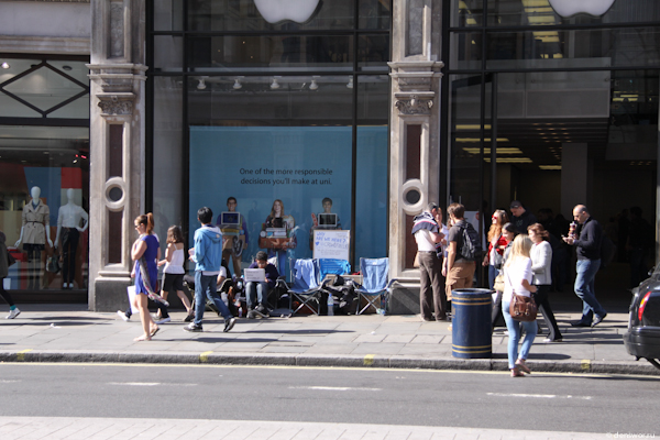 Старт продаж iPhone 5 в Лондоне